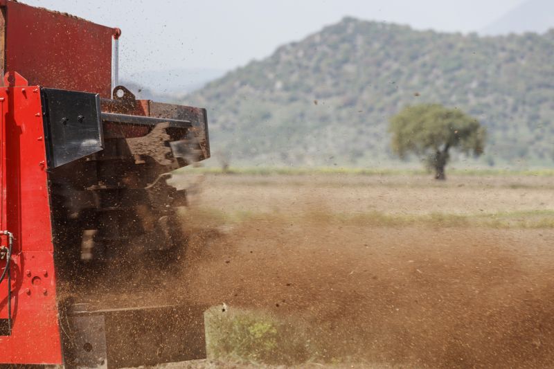 Top Soil Spreading Costs — Cost of Top Soil Spreading
